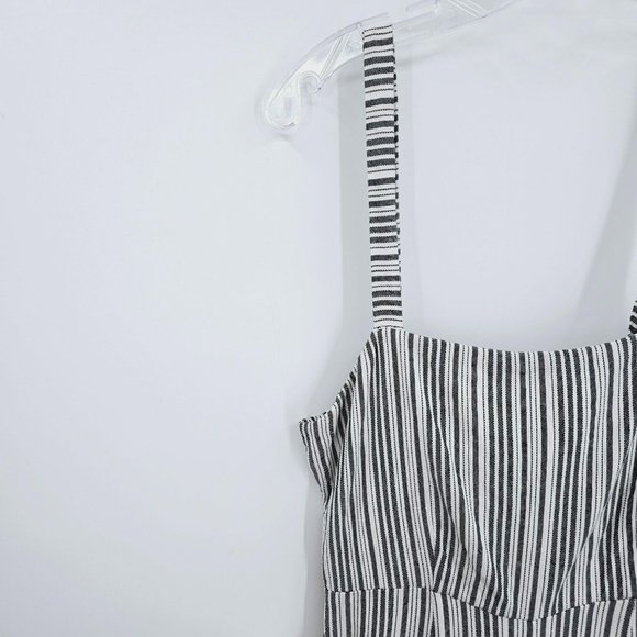 Amuse Society Jumpsuit S Lookout White Grey Stripe Open Tie Back Strappy Cropped - Picture 3 of 15